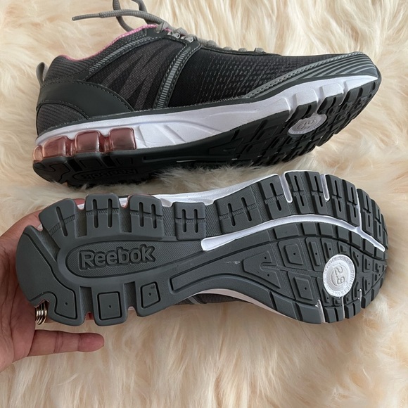 Womens Reebok Jet Dash Ride - Picture 2 of 5